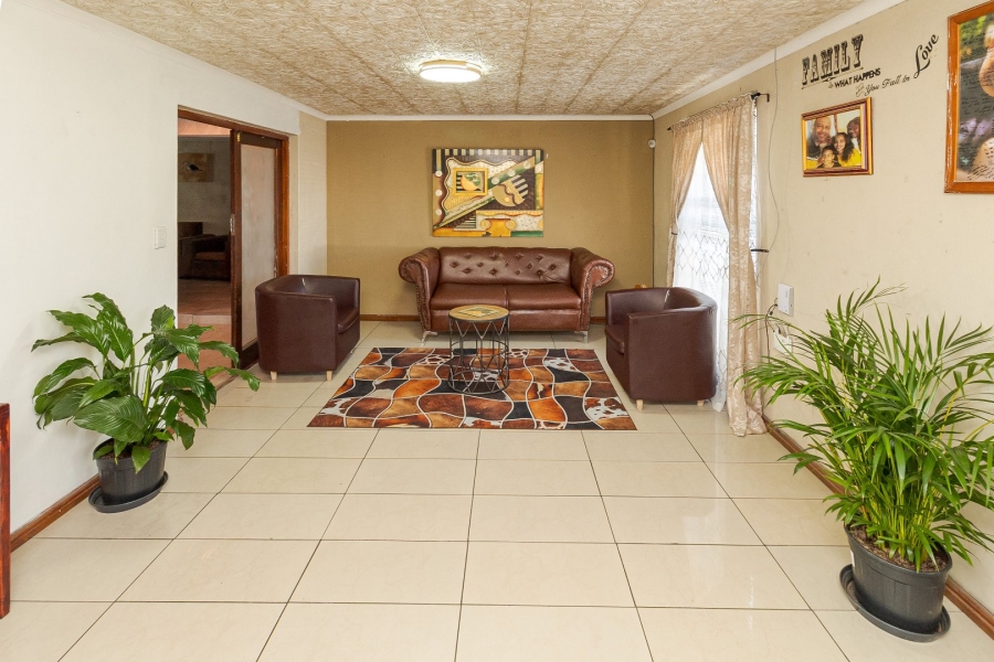 3 Bedroom Property for Sale in Electric City Western Cape